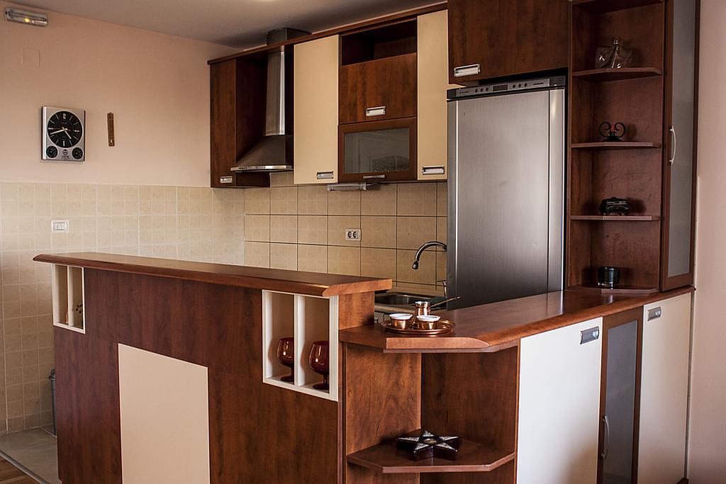 Apartments Skopje Downtown ภายนอก รูปภาพ